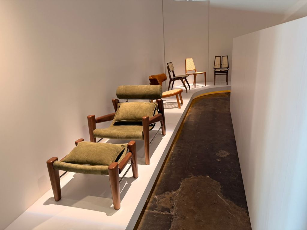 Brazilian furniture design gallery with chairs and wooden pieces at SP-Arte São Paulo
